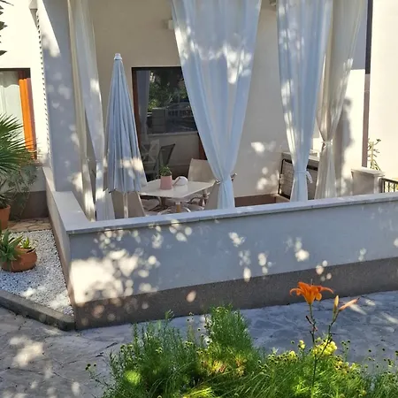 Apartment Iva *